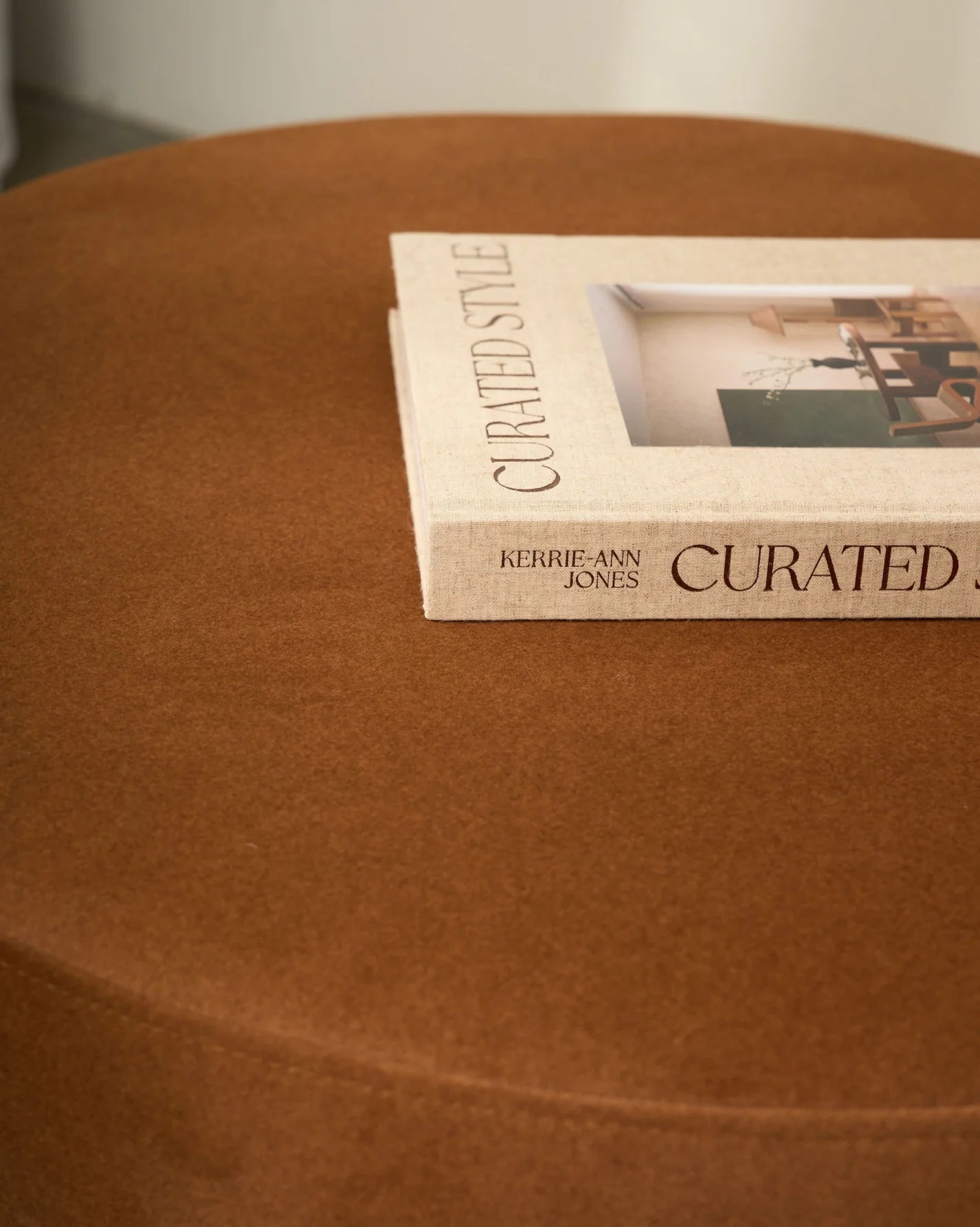 Lume Ottoman | Walnut