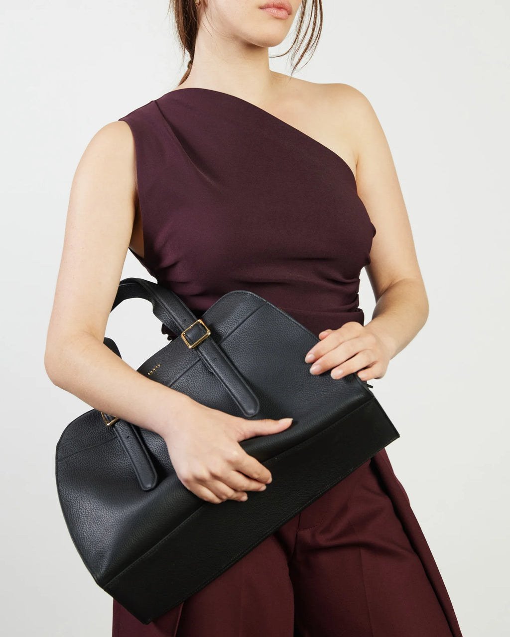 Adler Shoulder Bag | Black Pebble