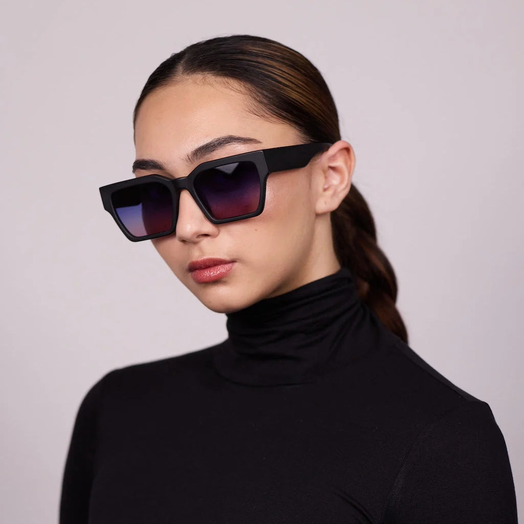Carnage Sunglasses | Matt Black with blue to purple lens