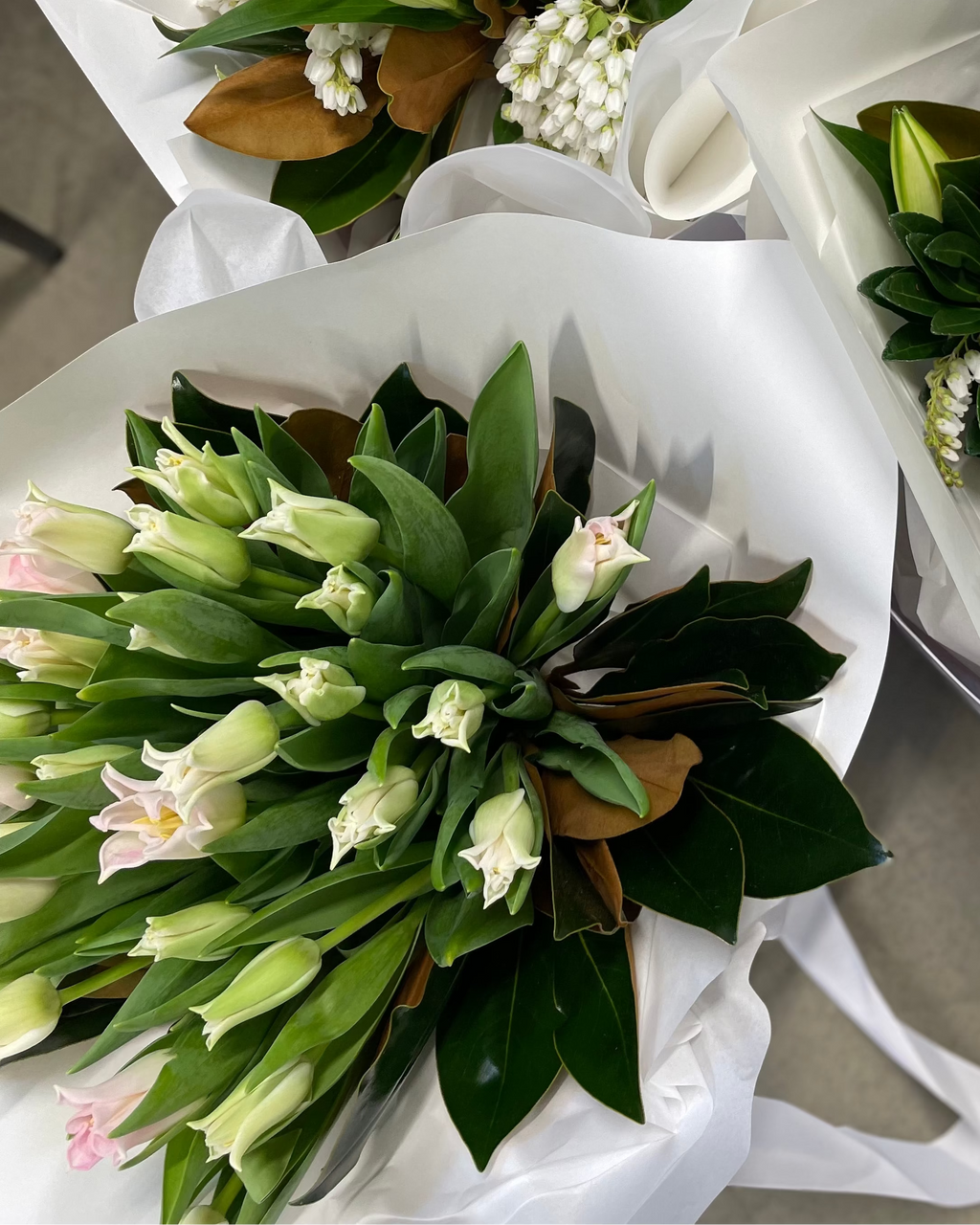 Fresh Flowers | Mother's Day Edition | ONE (One type of flowers)