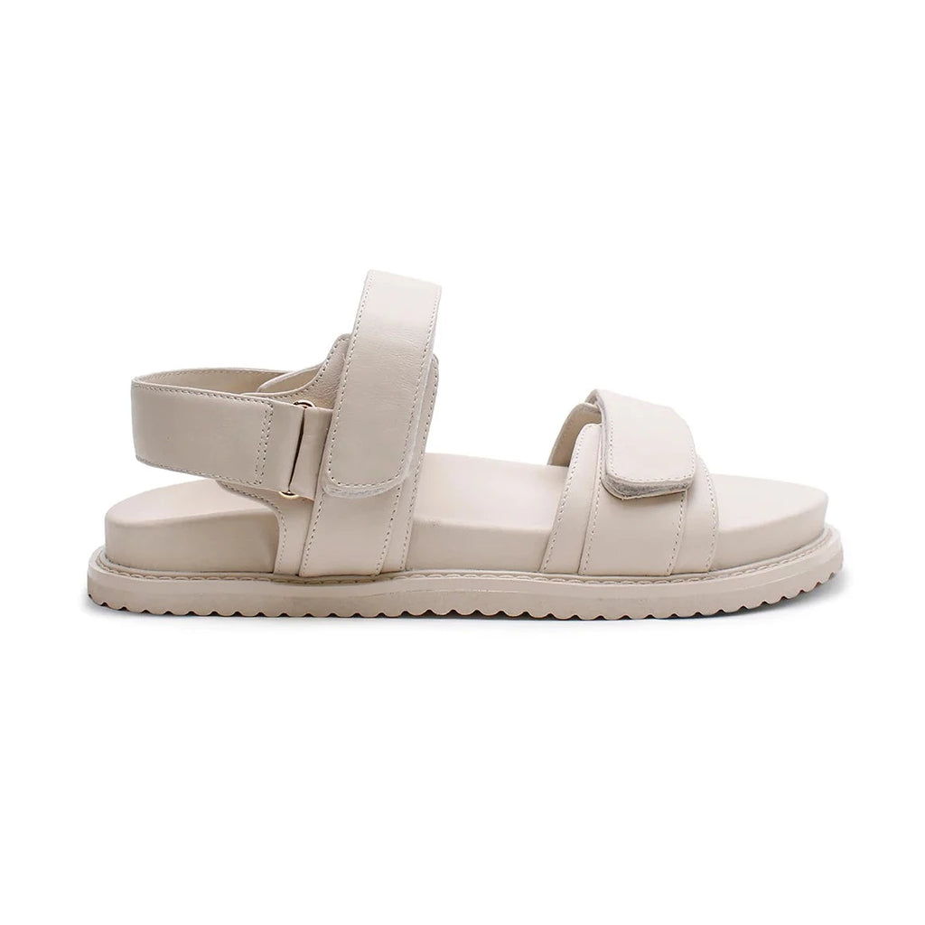 Isla Sandal | Milk