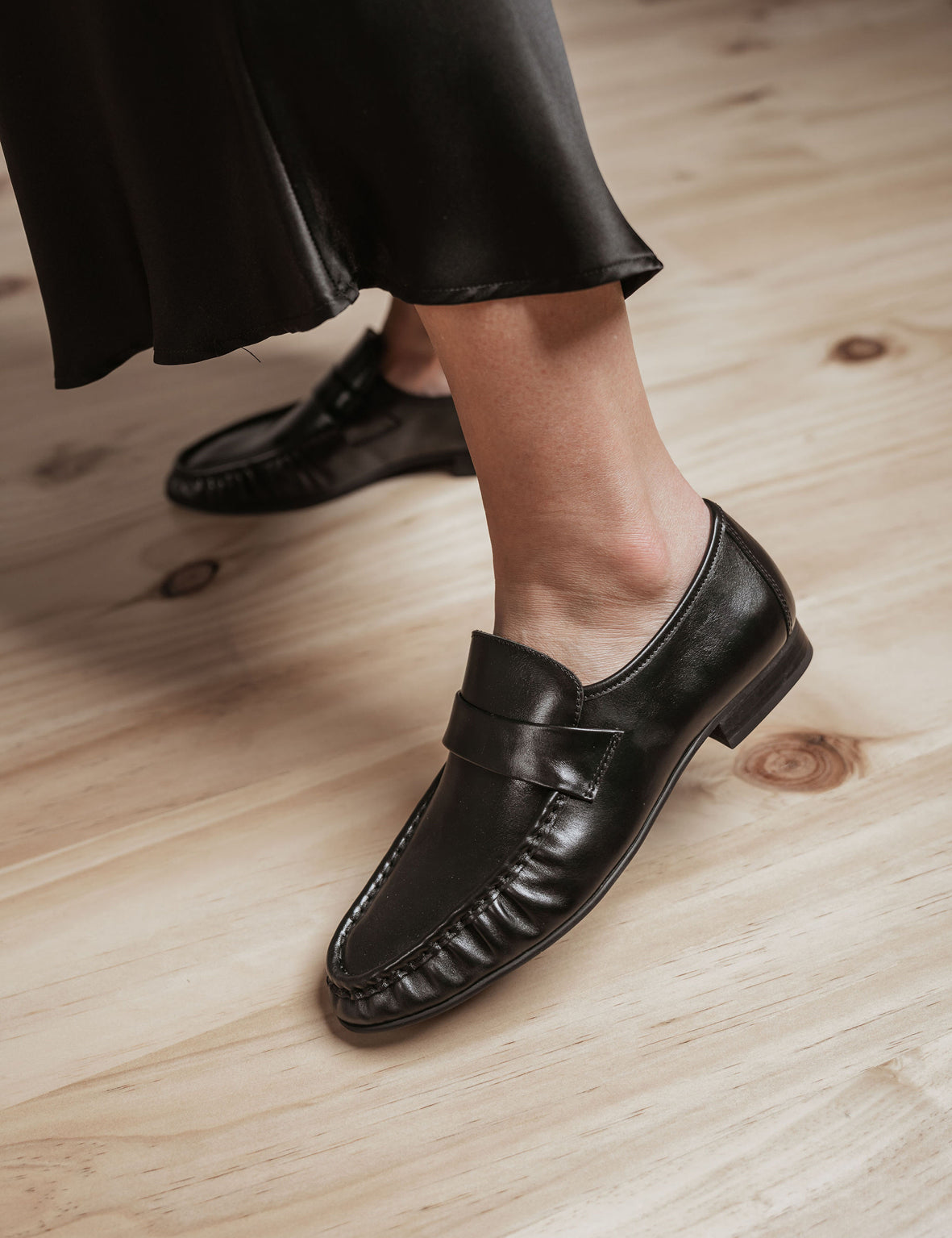 Naomi Loafer | Black