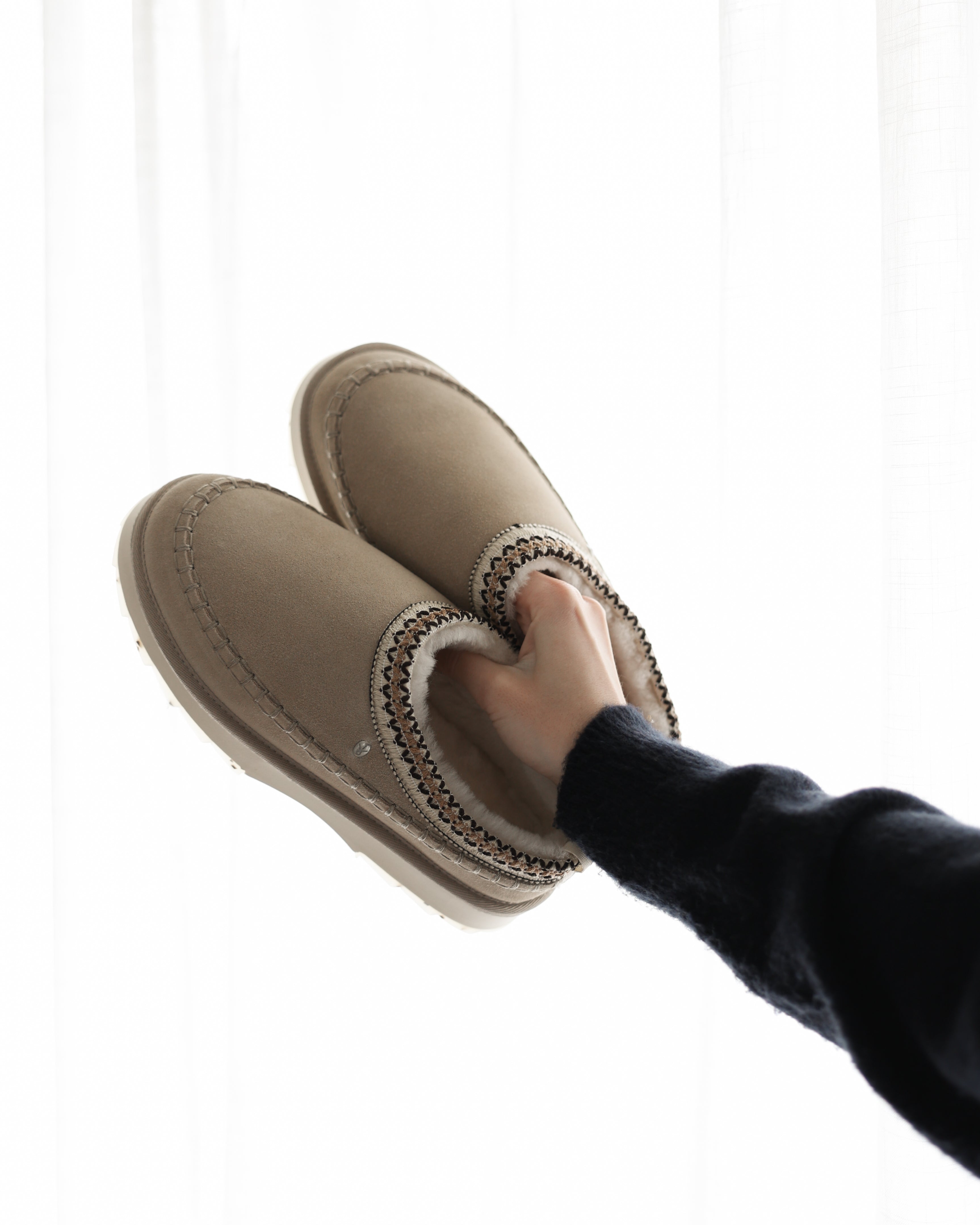 Sharky Adventure Scuff | Sand