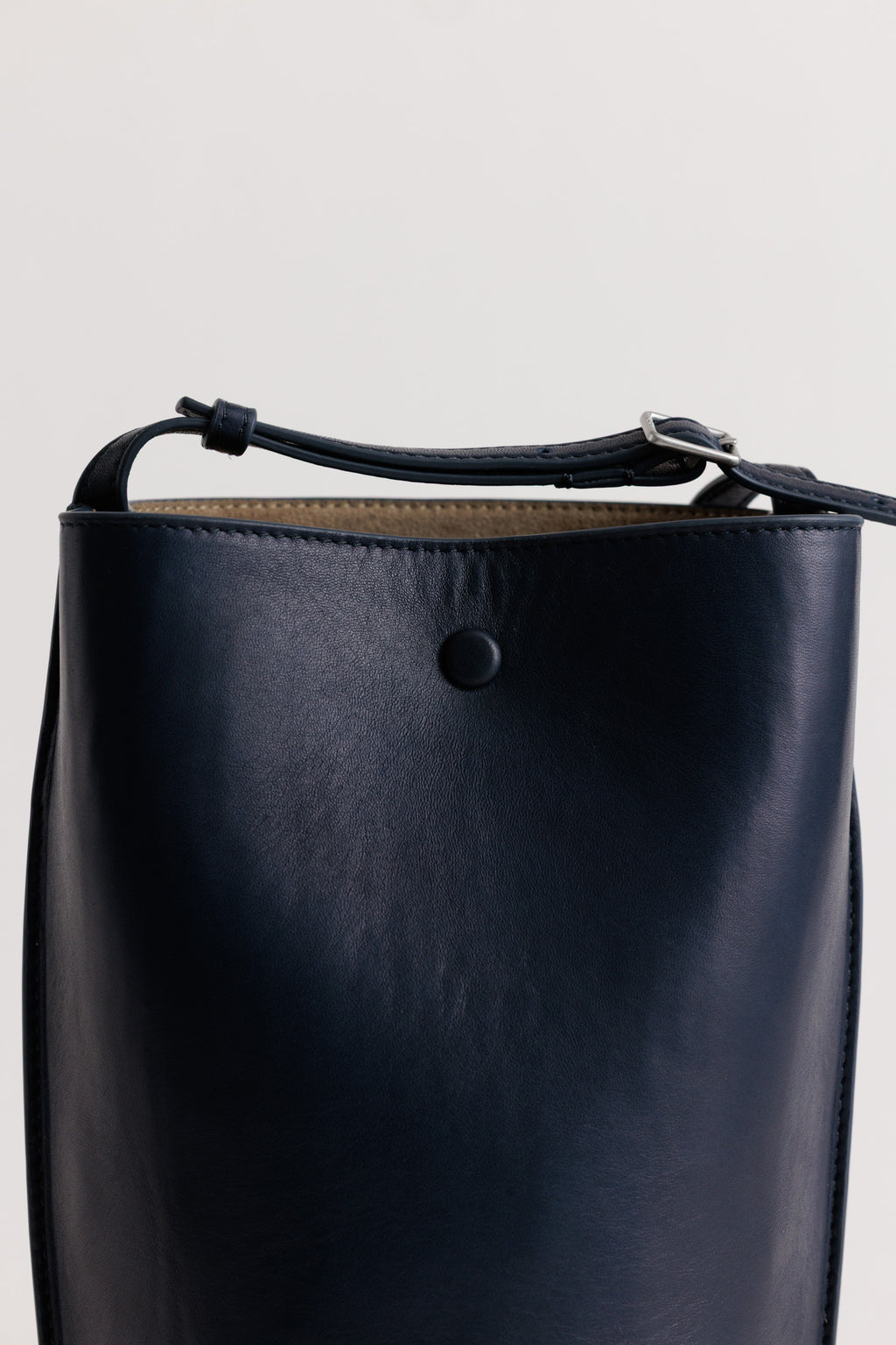 Phoebe Bucket | Eclipse Lambskin