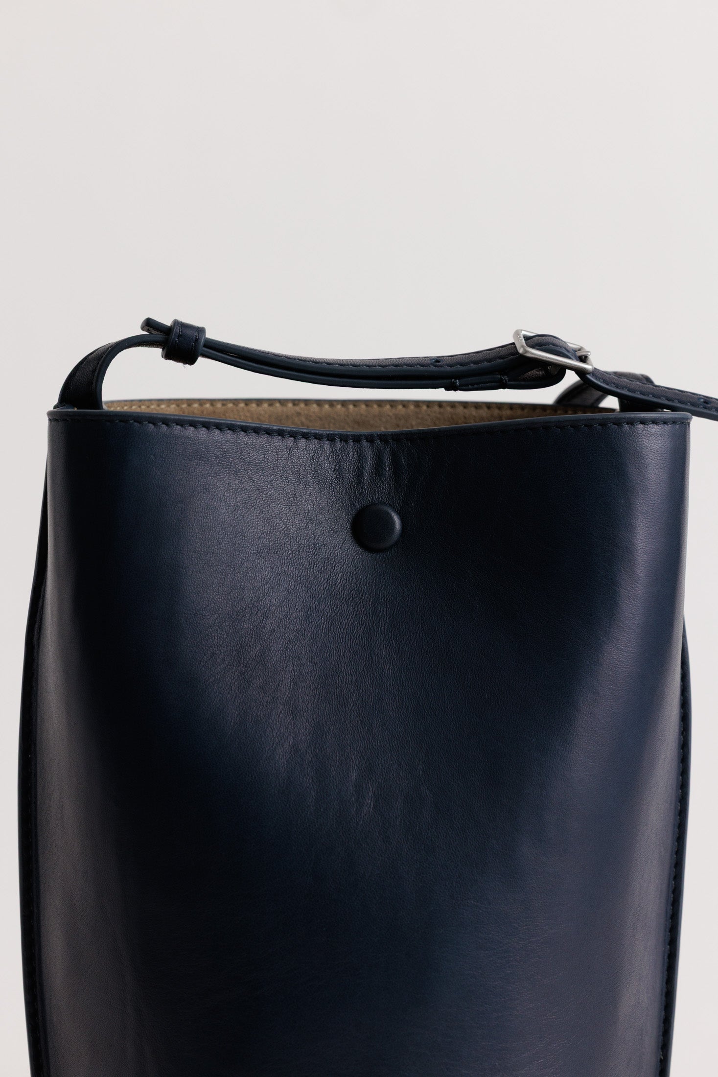 Phoebe Bucket | Eclipse Lambskin