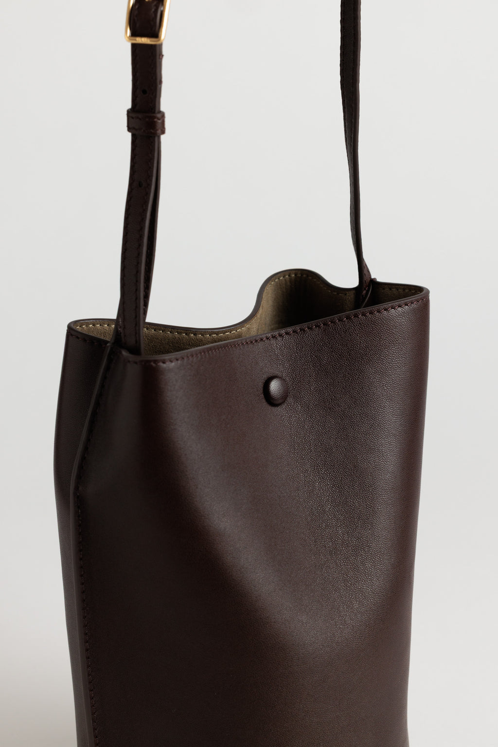 Phoebe Bucket | Molasses Lambskin
