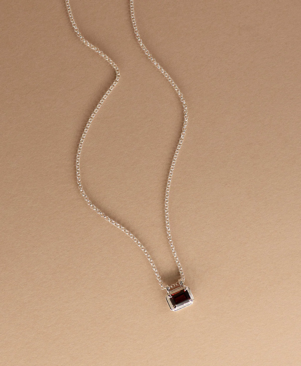 Naia Necklace |925 Sterling Silver with Rhodolite Garnet