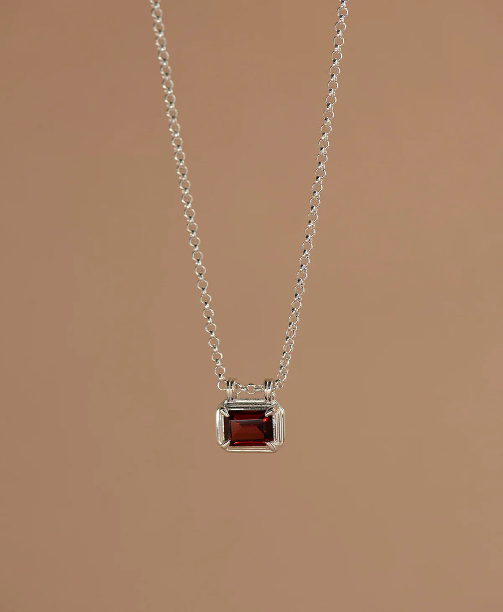 Naia Necklace |925 Sterling Silver with Rhodolite Garnet