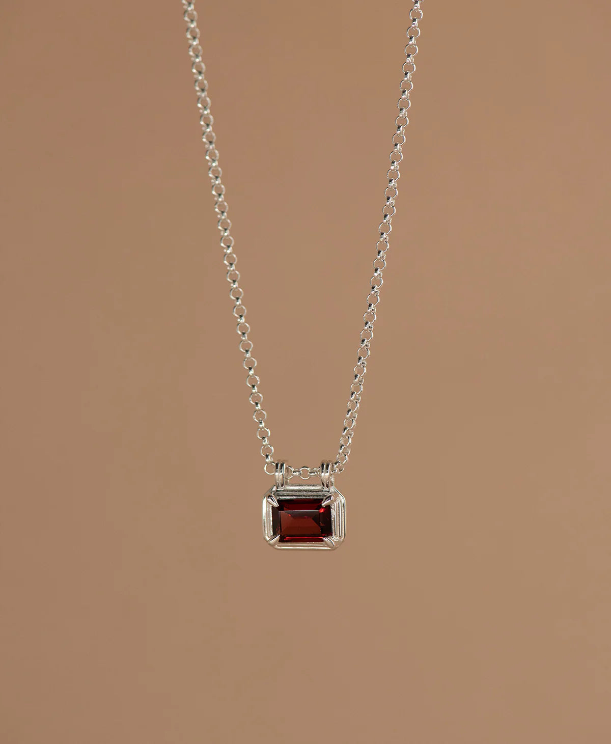 Naia Necklace |925 Sterling Silver with Rhodolite Garnet