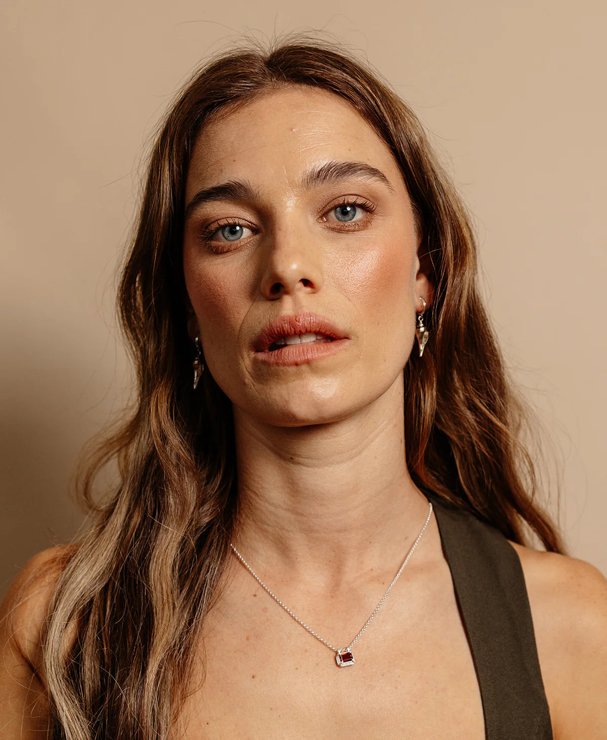 Naia Necklace |925 Sterling Silver with Rhodolite Garnet