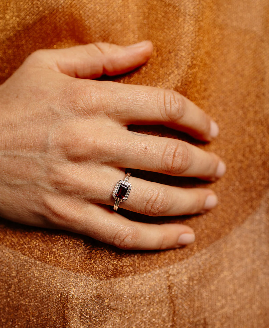 Naia Ring | 925 Sterling Silver with Rhodolite Garnet